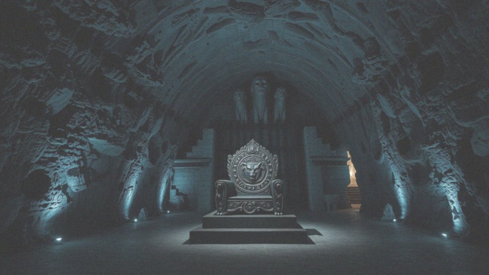 W jaki sposób Hades sprawuje władzę nad światem umarłych?
