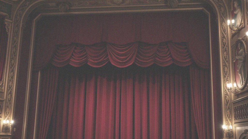 Jakie inscenizacje musicalowe są realizowane w Teatrze Muzycznym Roma?